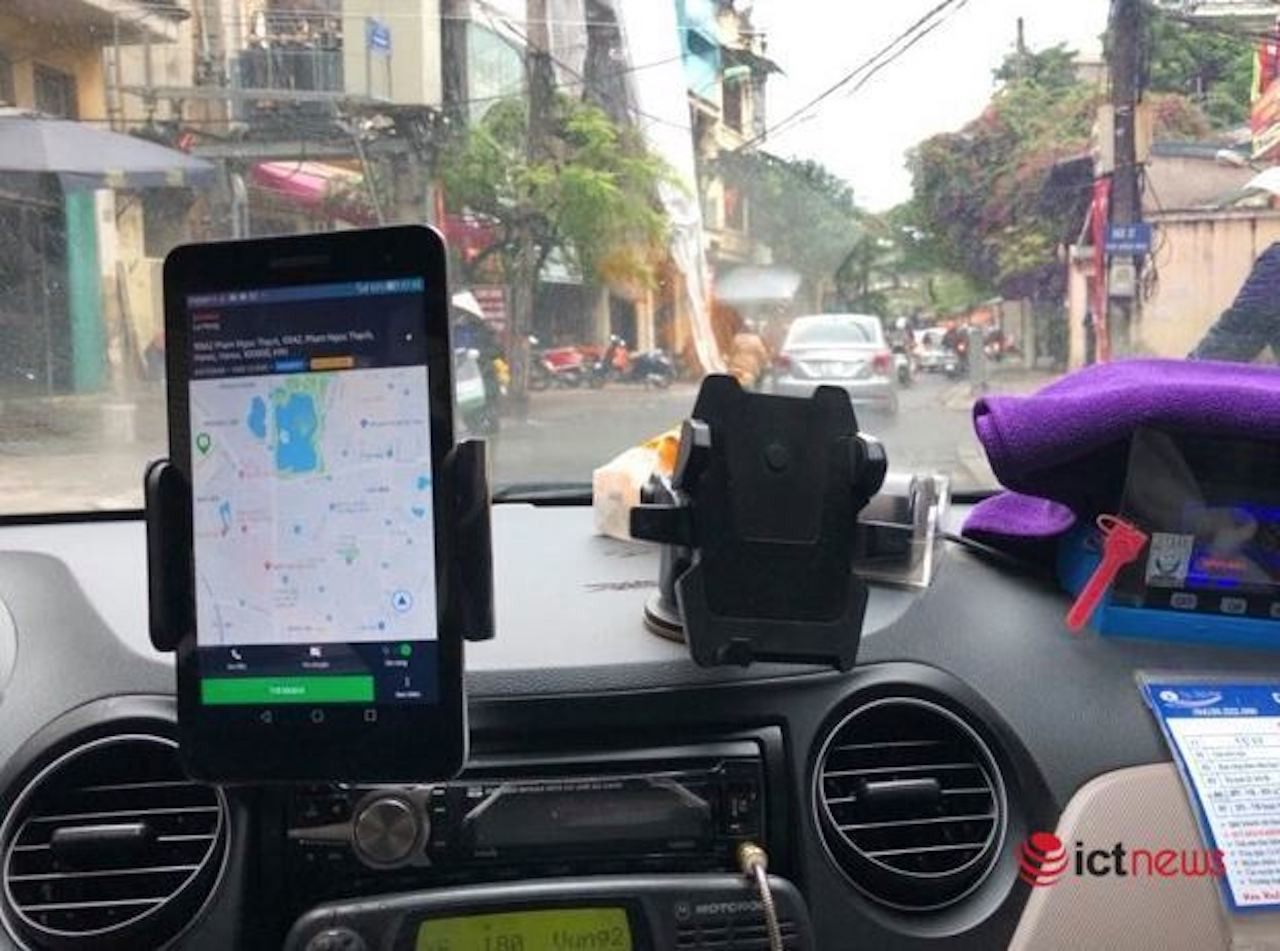 You are currently viewing Đề xuất taxi lên đến 9 chỗ